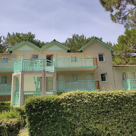 Appartement Ravissant 32m2 Dans Les Pins, Golf De Lacanau-océan, Accès Piscine Et Piste Cyclable, Parking Gratuit